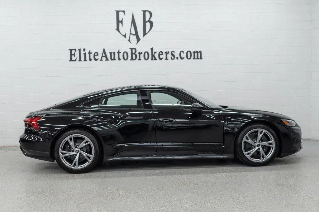 2023 Audi e-tron GT - Image 5 of 12
