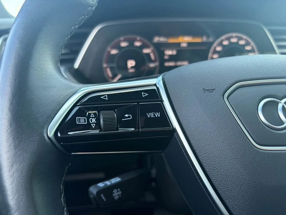 2023 Audi e-tron - Image 16 of 20