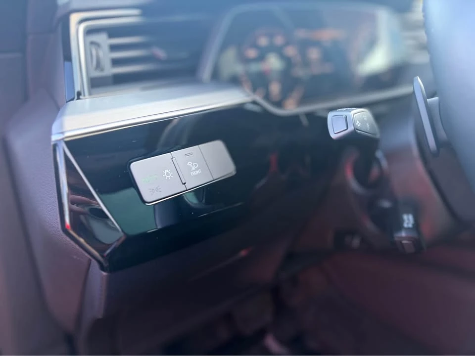 2023 Audi e-tron - Image 13 of 20