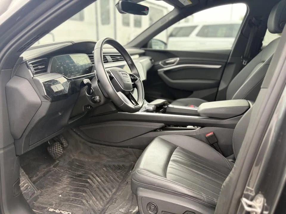 2023 Audi e-tron - Image 8 of 13