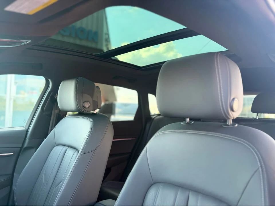 2023 Audi e-tron - Image 12 of 20