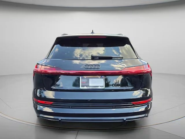 2023 Audi e-tron - Image 2 of 20