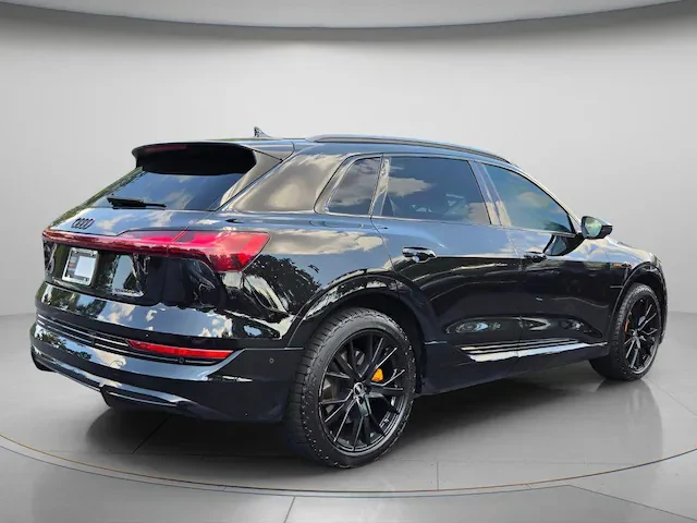 2023 Audi e-tron - Image 5 of 20