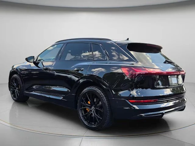 2023 Audi e-tron - Image 6 of 20