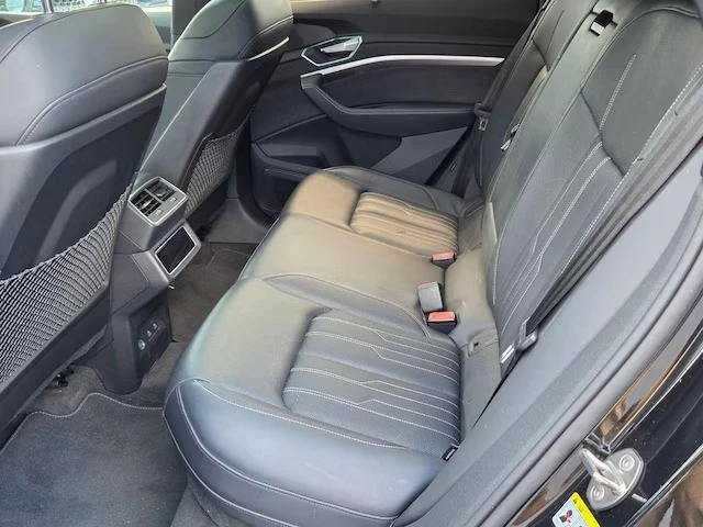 2023 Audi e-tron - Image 8 of 20
