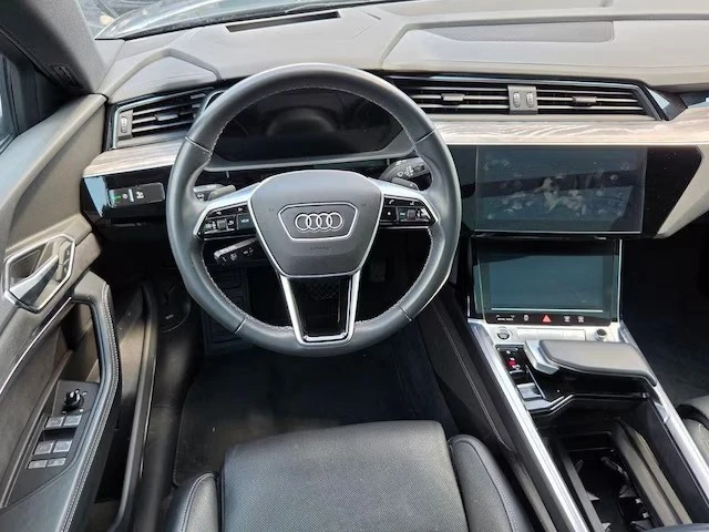 2023 Audi e-tron - Image 11 of 20