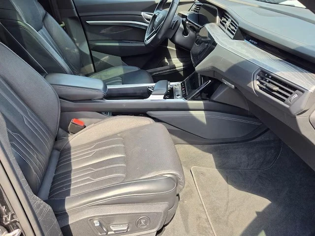 2023 Audi e-tron - Image 17 of 20