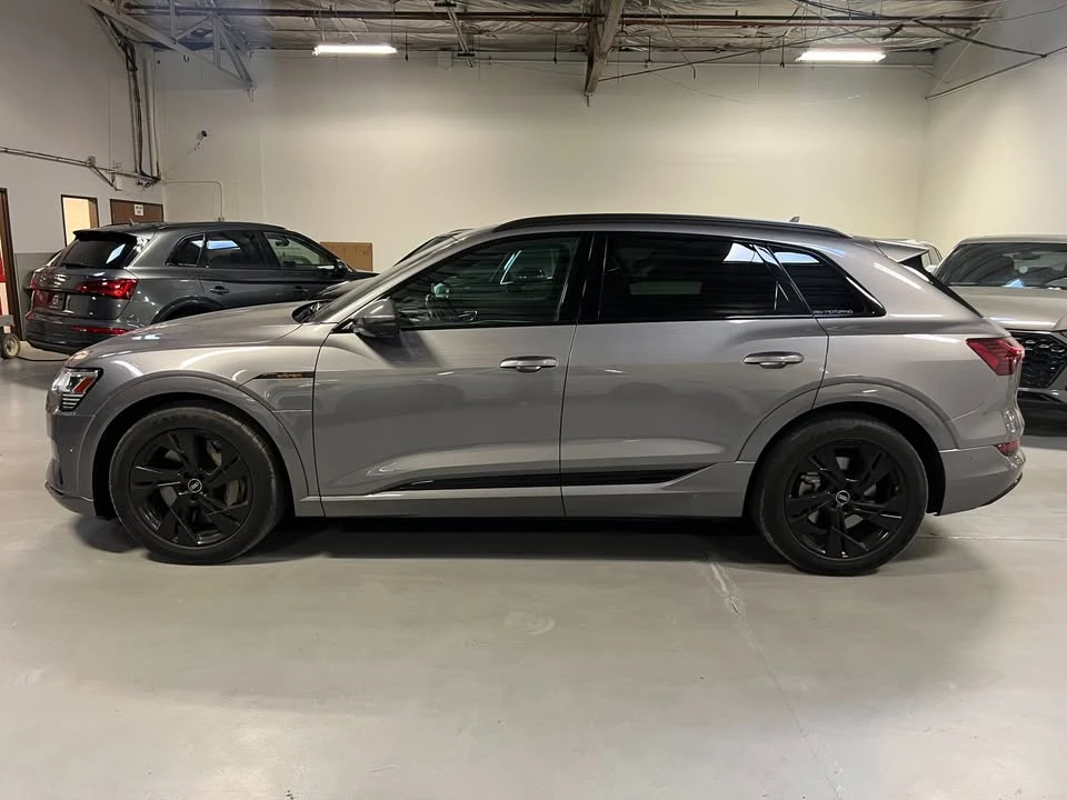 2023 Audi e-tron - Image 2 of 3