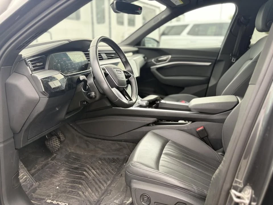 2023 Audi e-tron - Image 6 of 13