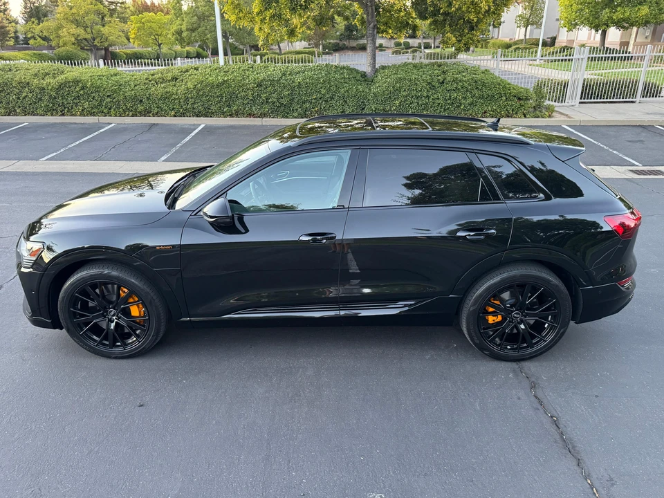 2023 Audi e-tron - Image 13 of 31