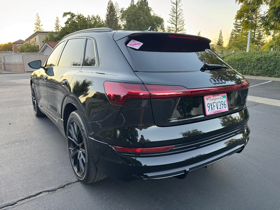 2023 Audi e-tron - Image 16 of 31