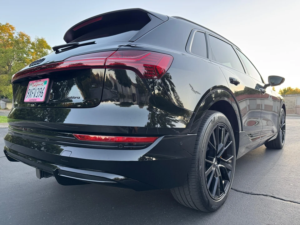 2023 Audi e-tron - Image 22 of 31