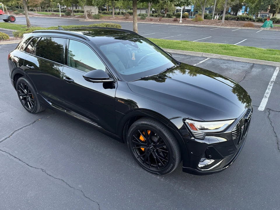 2023 Audi e-tron - Image 27 of 31