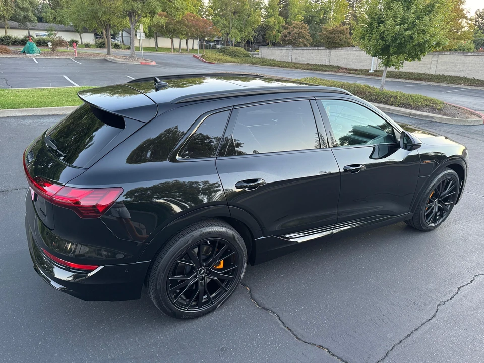 2023 Audi e-tron - Image 25 of 31