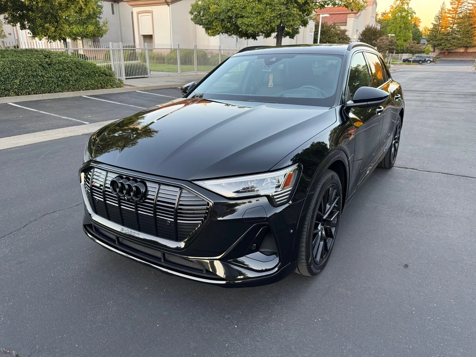2023 Audi e-tron - Image 11 of 31