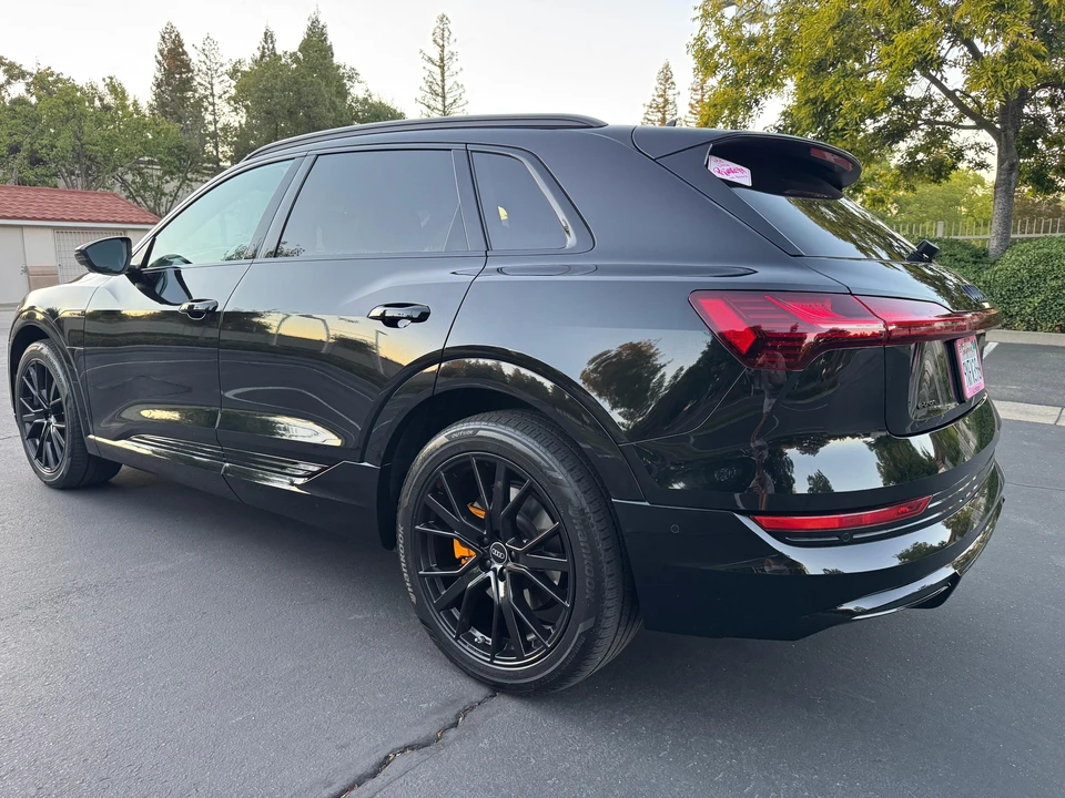 2023 Audi e-tron - Image 15 of 31