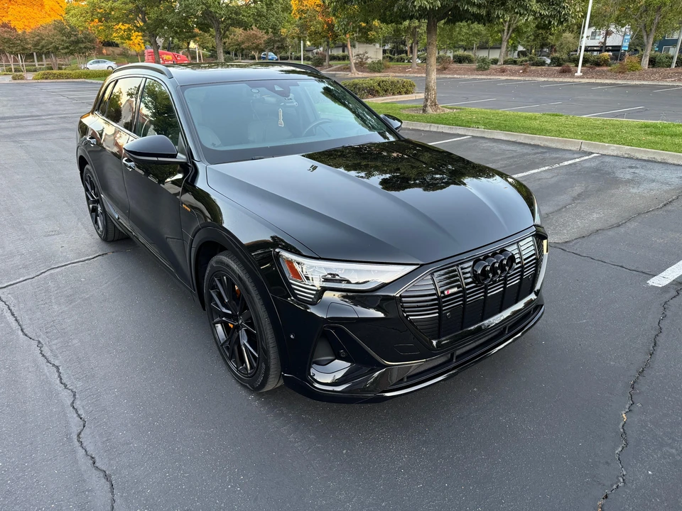 2023 Audi e-tron - Image 29 of 31