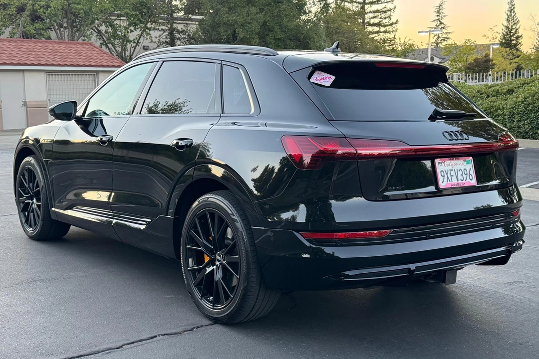 2023 Audi e-tron - Image 4 of 31