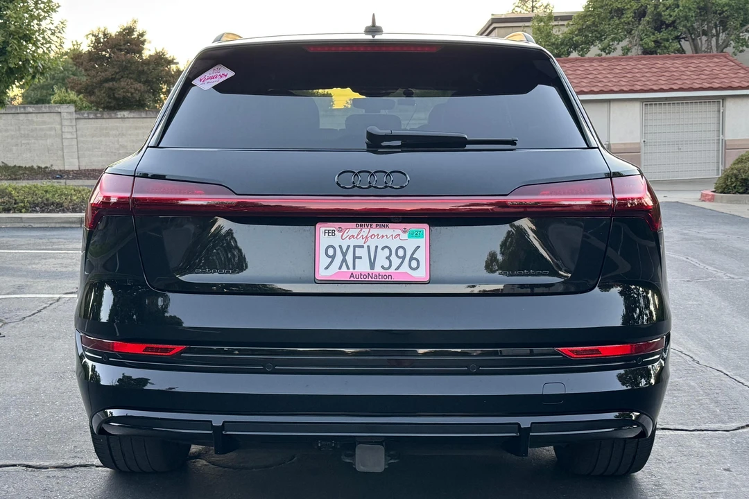 2023 Audi e-tron - Image 5 of 31