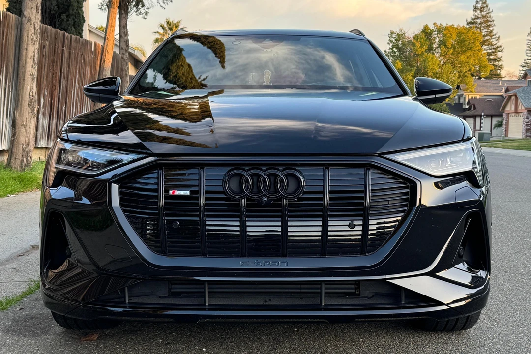 2023 Audi e-tron - Image 2 of 31