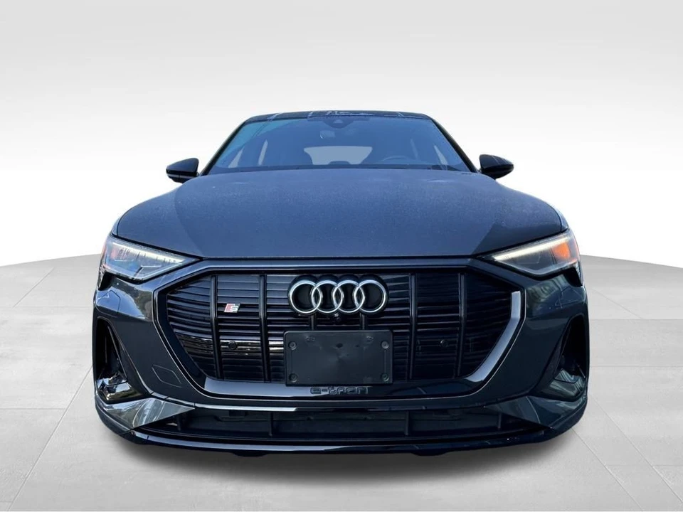 2023 Audi SQ8 e-tron - Image 8 of 12