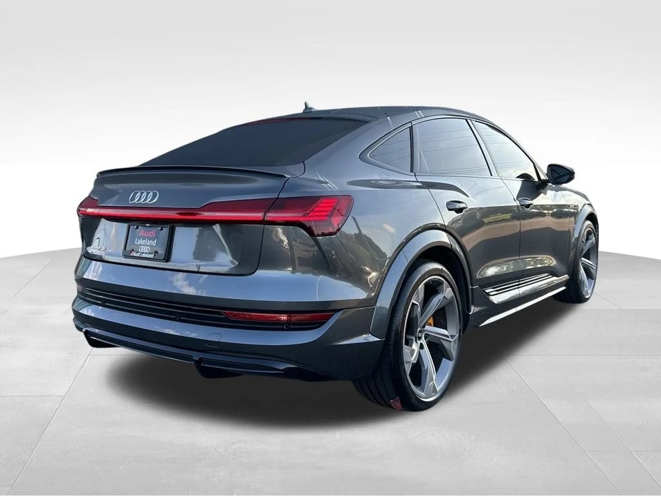 2023 Audi SQ8 e-tron - Image 4 of 12