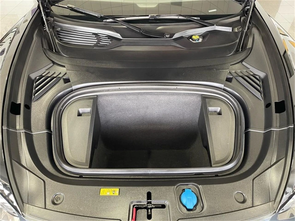 2023 Audi e-tron - Image 19 of 31