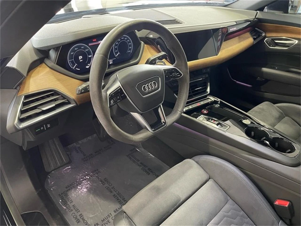 2023 Audi e-tron - Image 24 of 31