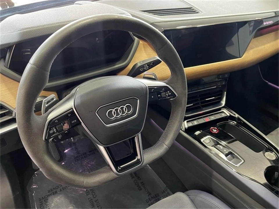 2023 Audi e-tron - Image 28 of 31