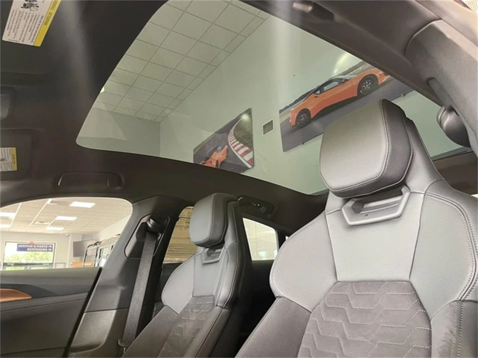 2023 Audi e-tron - Image 26 of 31