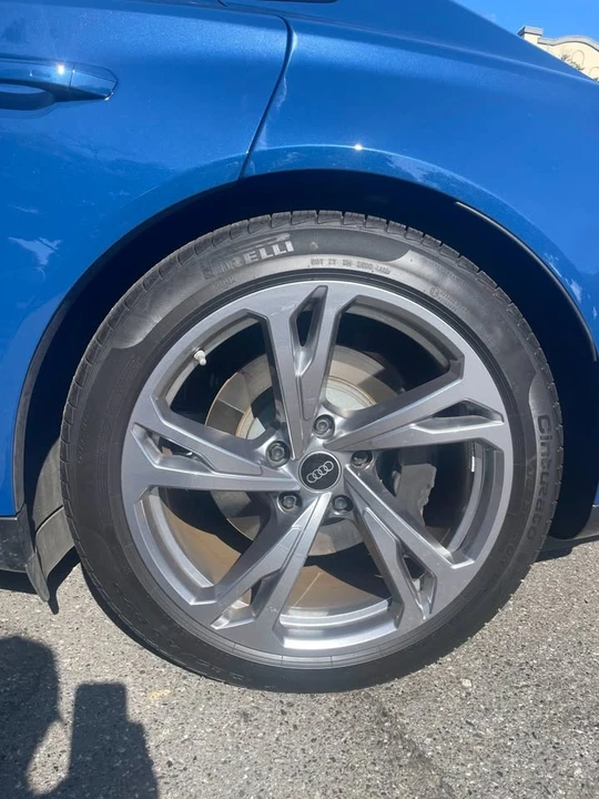 2023 Audi e-tron GT - Image 8 of 19