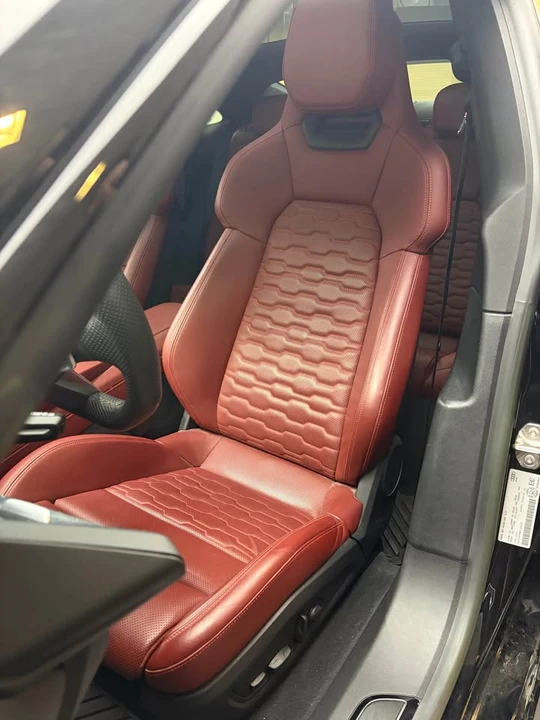 2023 Audi e-tron GT - Image 9 of 14