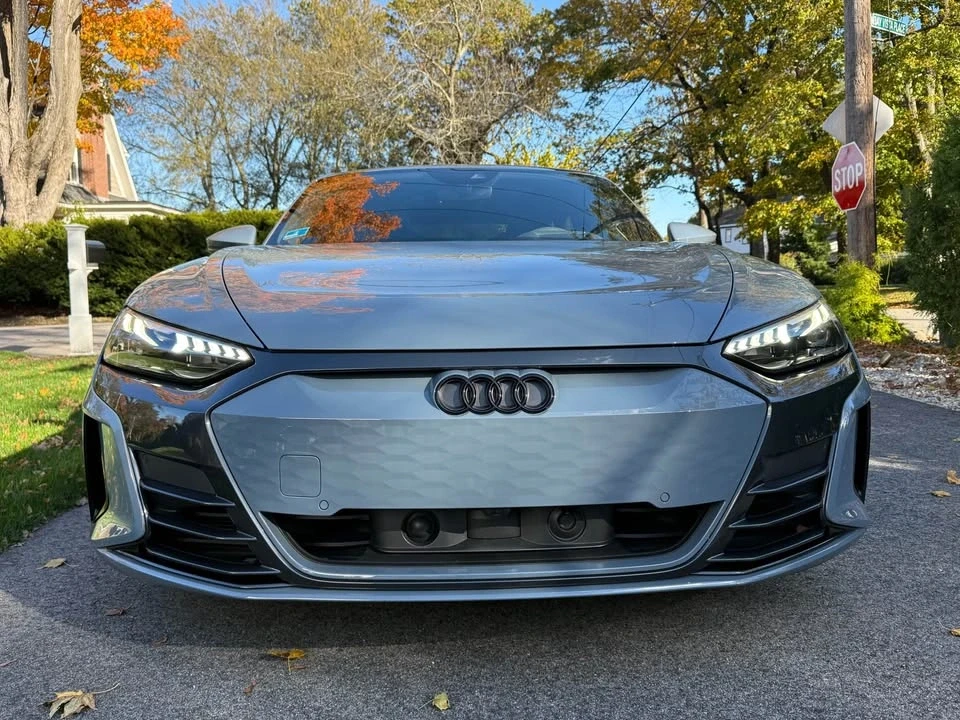 2023 Audi e-tron GT - Image 6 of 12