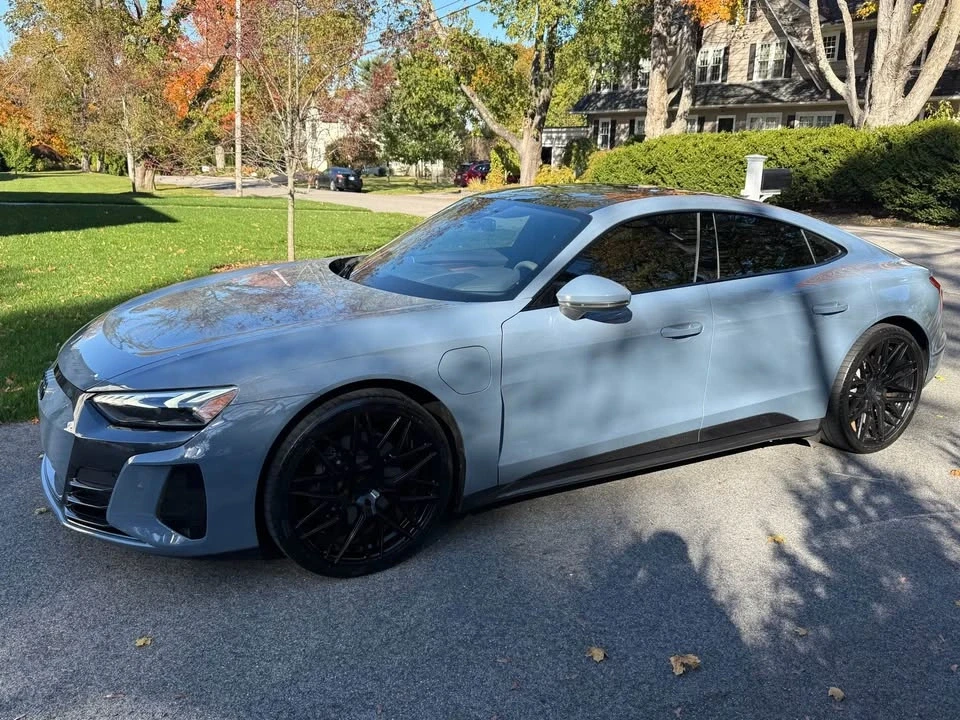 2023 Audi e-tron GT - Image 3 of 12