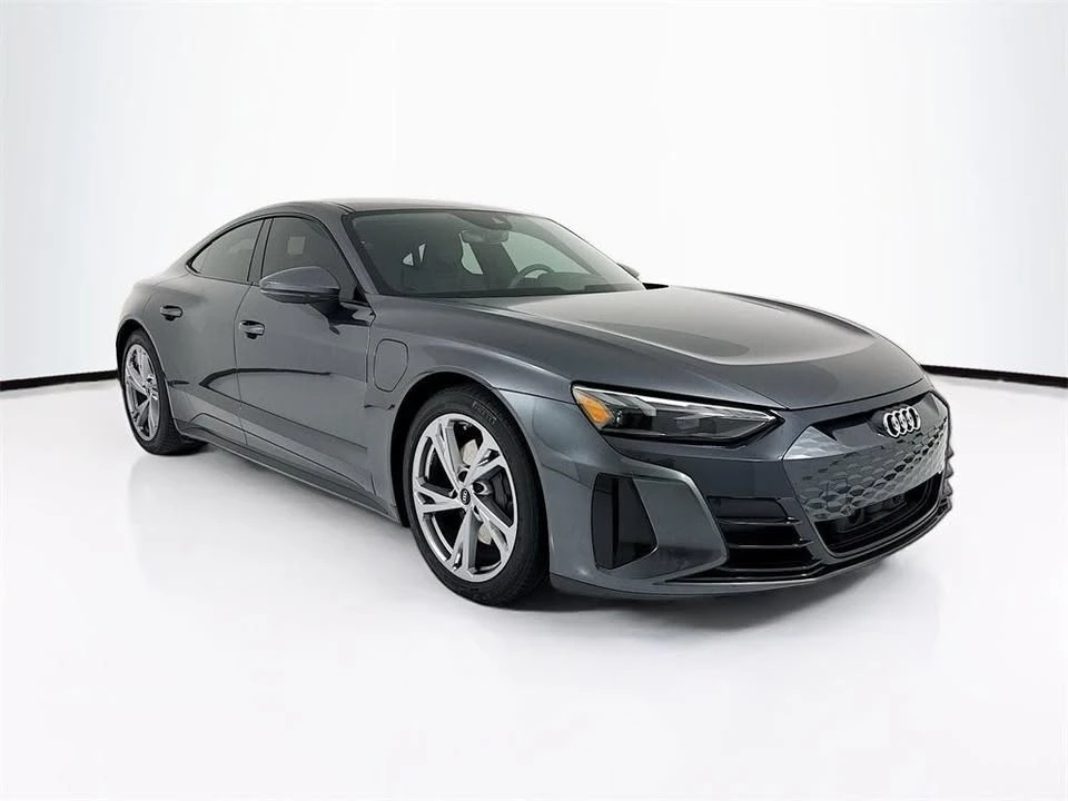 2023 Audi e-tron GT - Image 4 of 18