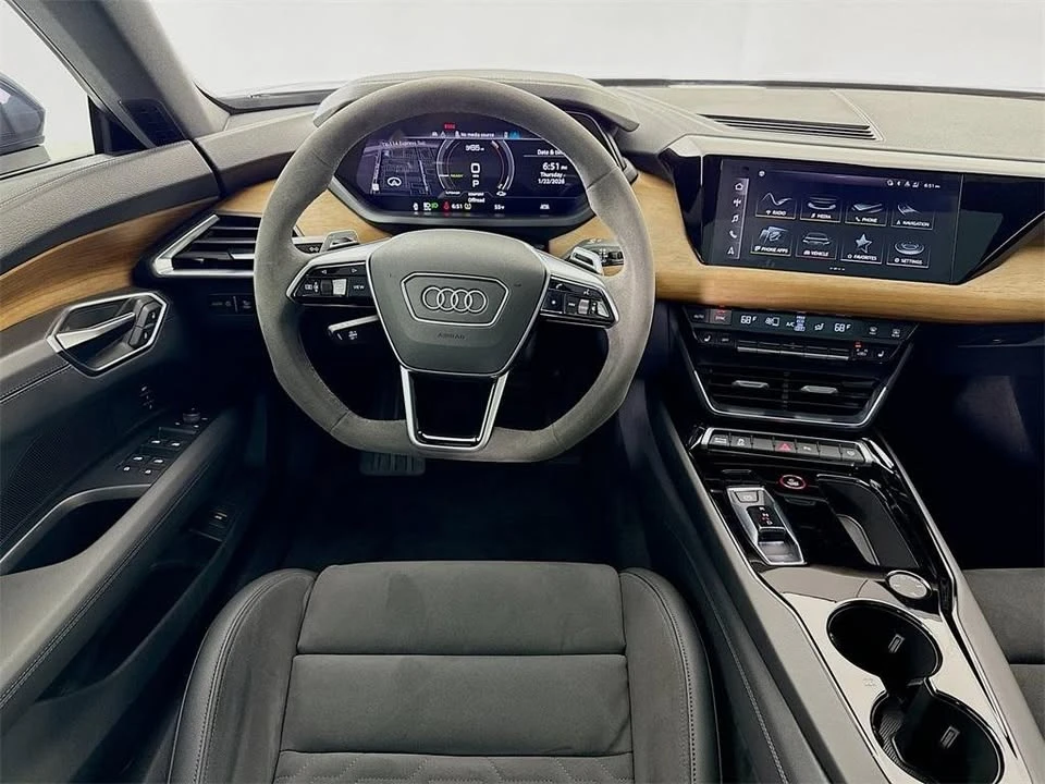 2023 Audi e-tron GT - Image 16 of 18
