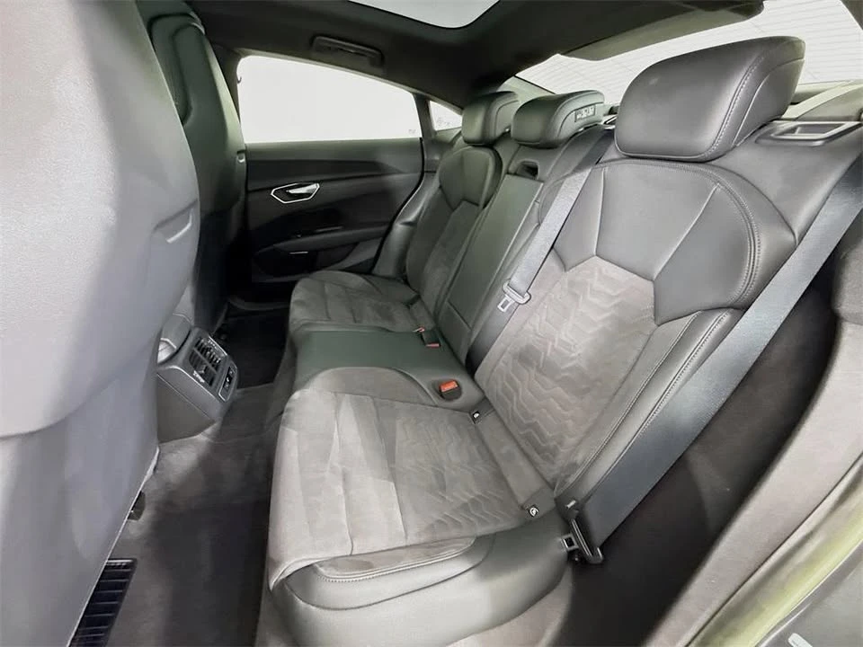 2023 Audi e-tron GT - Image 14 of 18
