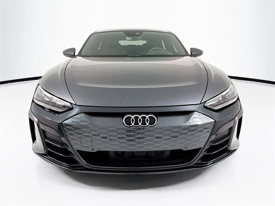 2023 Audi e-tron GT - Image 3 of 18
