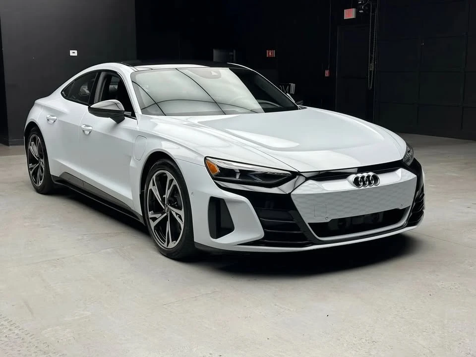 2023 Audi e-tron GT - Image 7 of 20