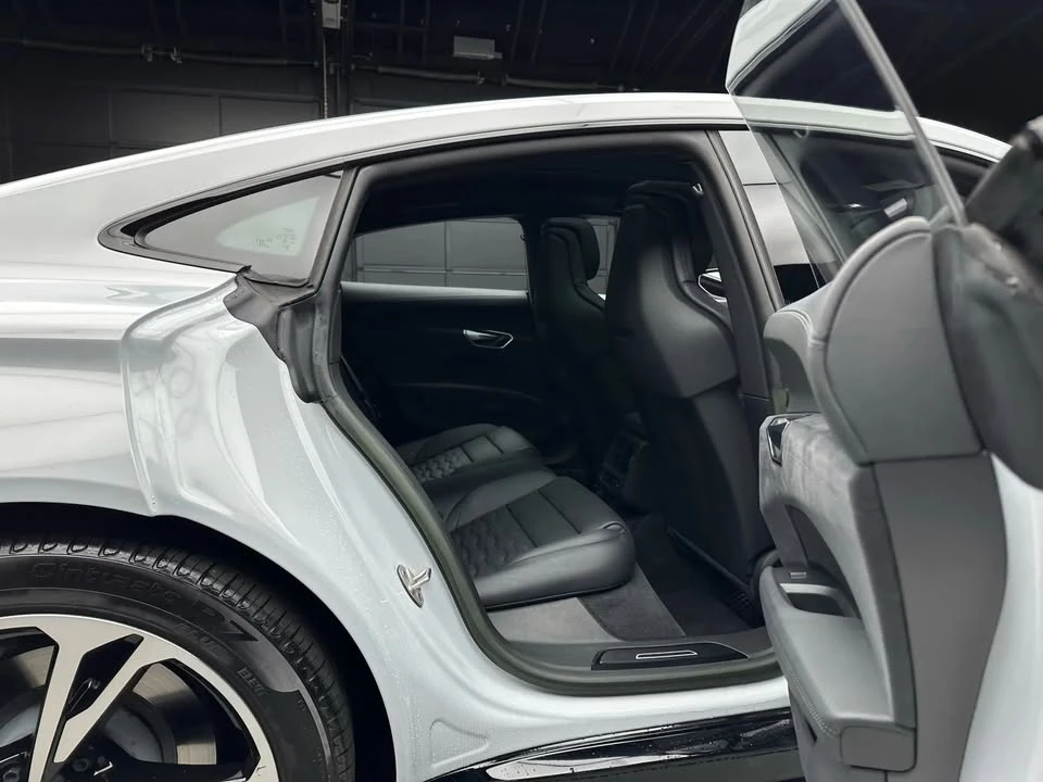 2023 Audi e-tron GT - Image 14 of 20