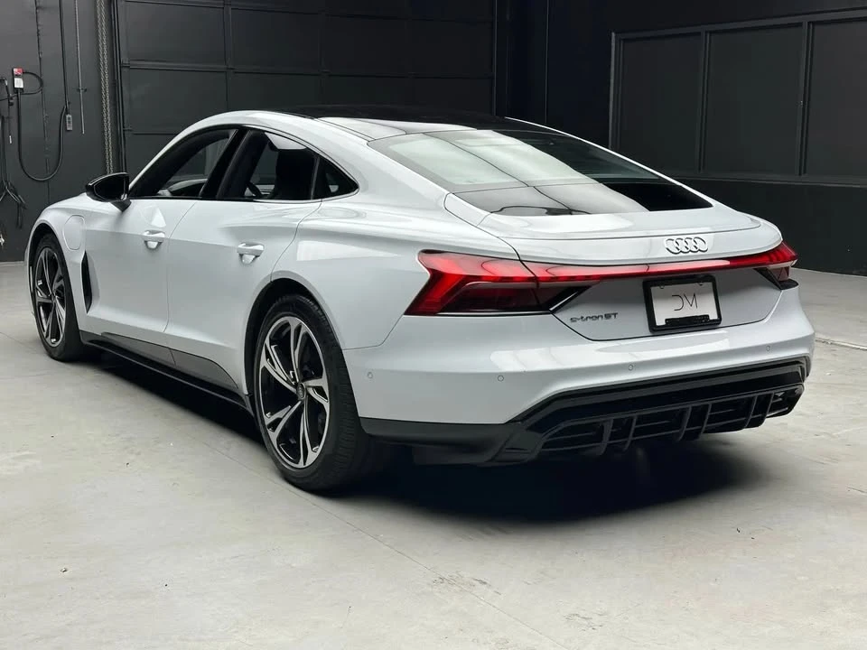2023 Audi e-tron GT - Image 3 of 20