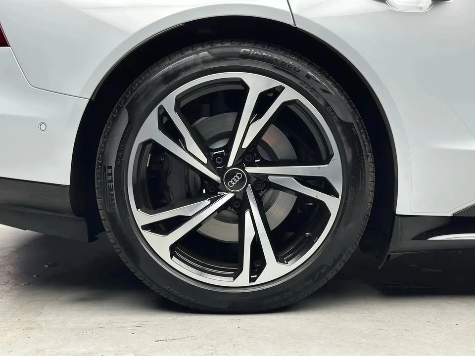 2023 Audi e-tron GT - Image 18 of 20