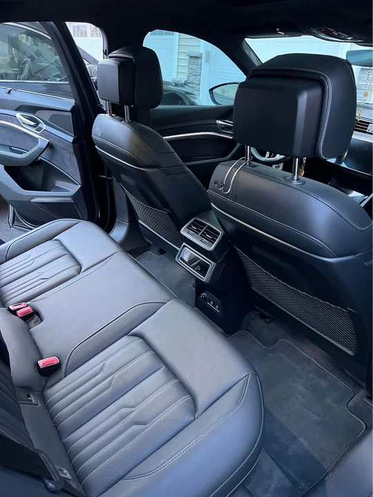 2023 Audi e-tron - Image 7 of 8