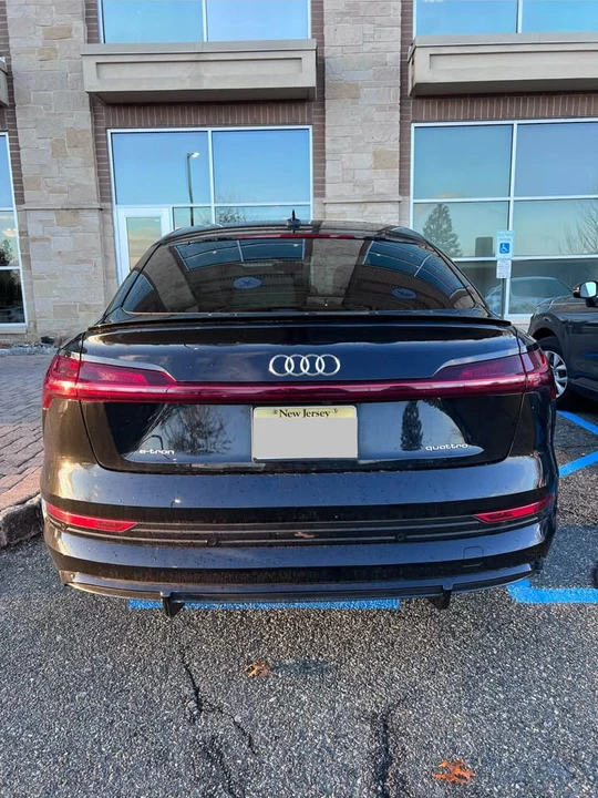 2023 Audi e-tron - Image 3 of 8