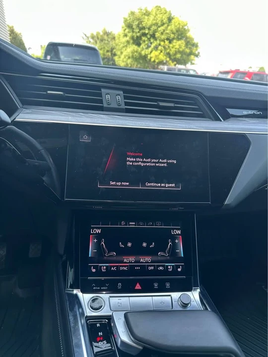 2023 Audi Q8 e-tron - Image 9 of 10