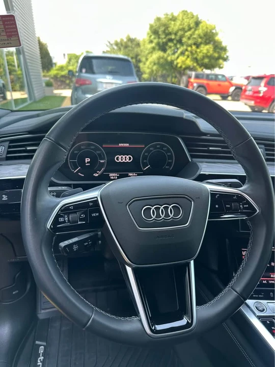 2023 Audi Q8 e-tron - Image 8 of 10