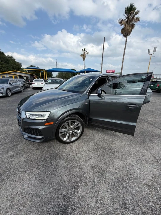 2023 Audi F3 Q3 - Image 2 of 7