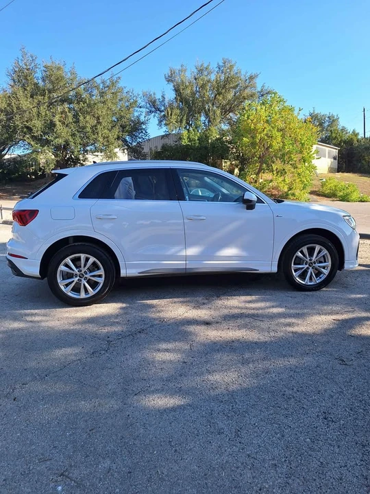 2023 Audi F3 Q3 - Image 2 of 9