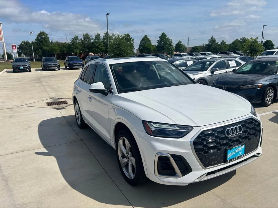 2023 Audi F3 Q3 - Image 2 of 7