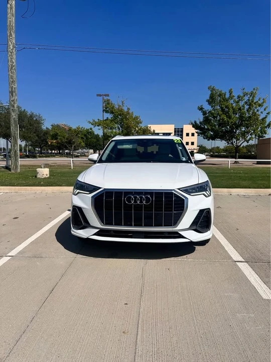 2023 Audi F3 Q3 - Image 2 of 9